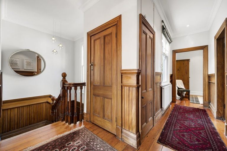 Photo of property in 58 Hawker Street, Mount Victoria, Wellington, 6011