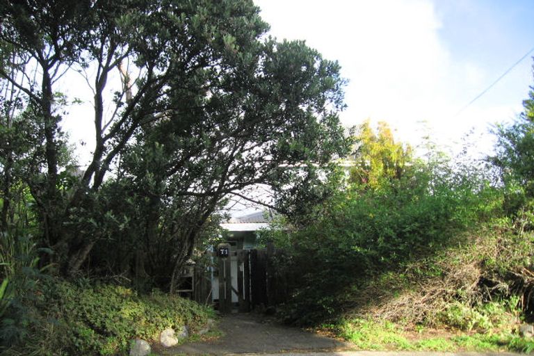 Photo of property in 71 Motuhara Road, Plimmerton, Porirua, 5026