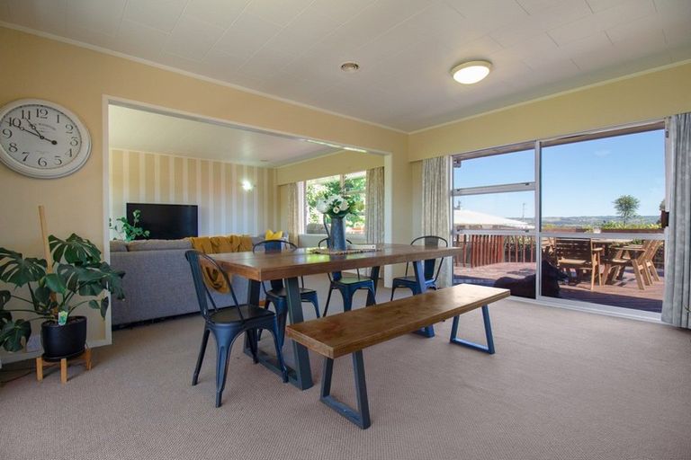 Photo of property in 47 Grand Vue Road, Kawaha Point, Rotorua, 3010
