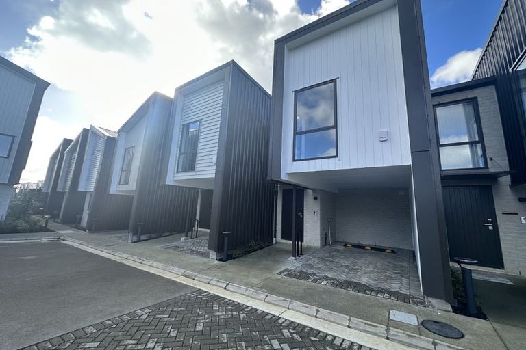Photo of property in 6/32b Westgate Drive, Massey, Auckland, 0614