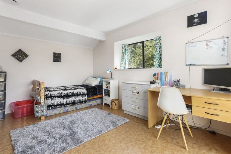 Photo of property in 2/110 Nigel Road, Browns Bay, Auckland, 0630