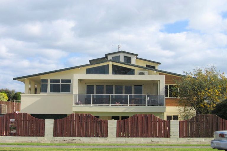 Photo of property in 562 Papamoa Beach Road, Papamoa Beach, Papamoa, 3118