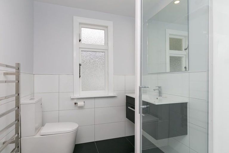 Photo of property in 4 Burnham Street, Petone, Lower Hutt, 5012