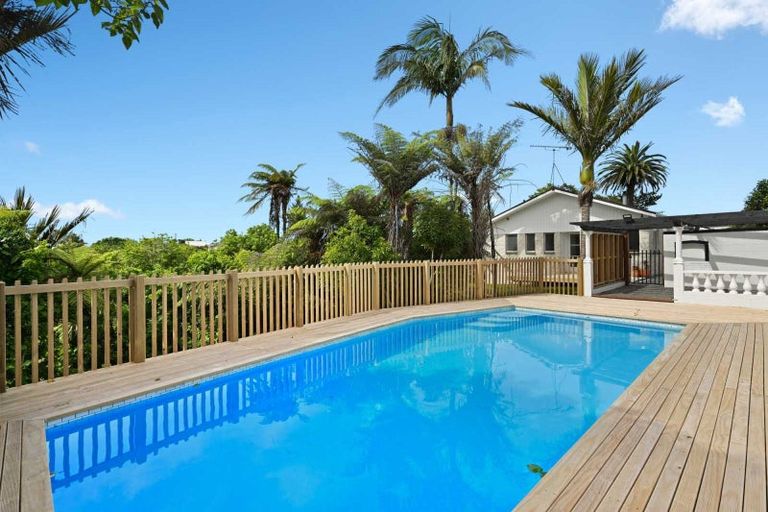 Photo of property in 14 Totara Drive, St Andrews, Hamilton, 3200