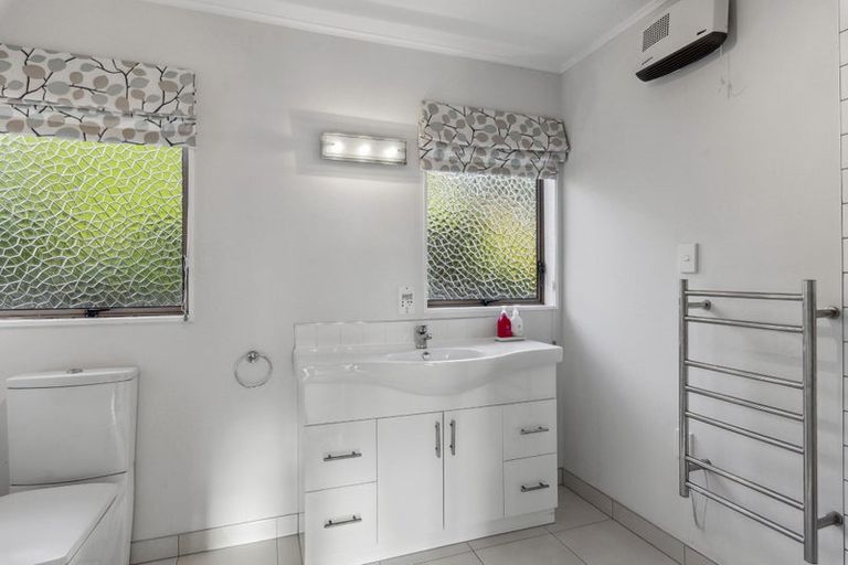 Photo of property in 2a Tudor Court, Paraparaumu Beach, Paraparaumu, 5032