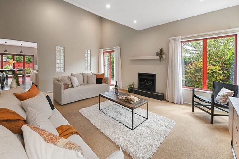 Photo of property in 86 Milns Road, Halswell, Christchurch, 8025