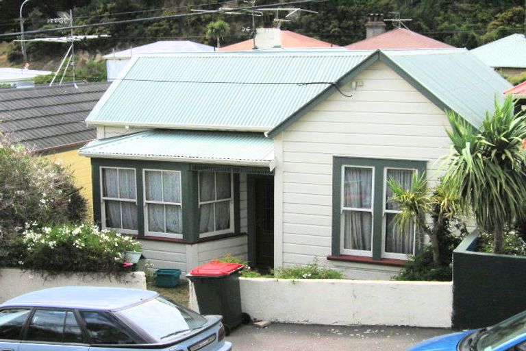 Photo of property in 31 Edinburgh Terrace, Berhampore, Wellington, 6023