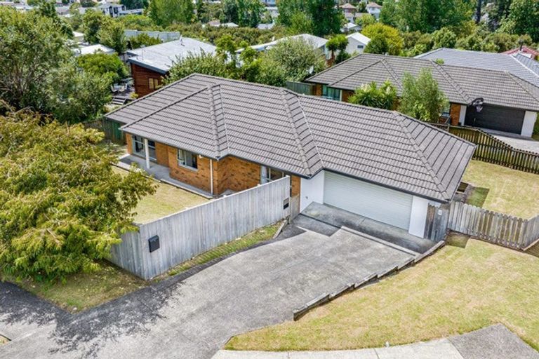 Photo of property in 30 Legacy Drive, Henderson, Auckland, 0612