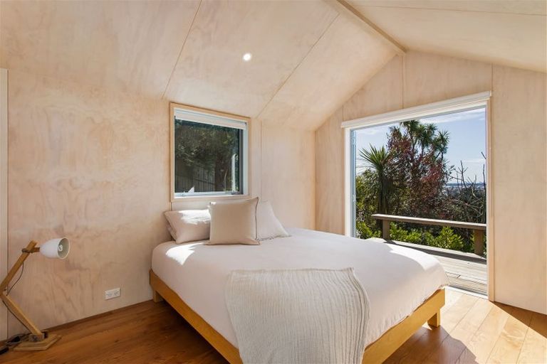 Photo of property in 11 Merlewood Avenue, Cashmere, Christchurch, 8022