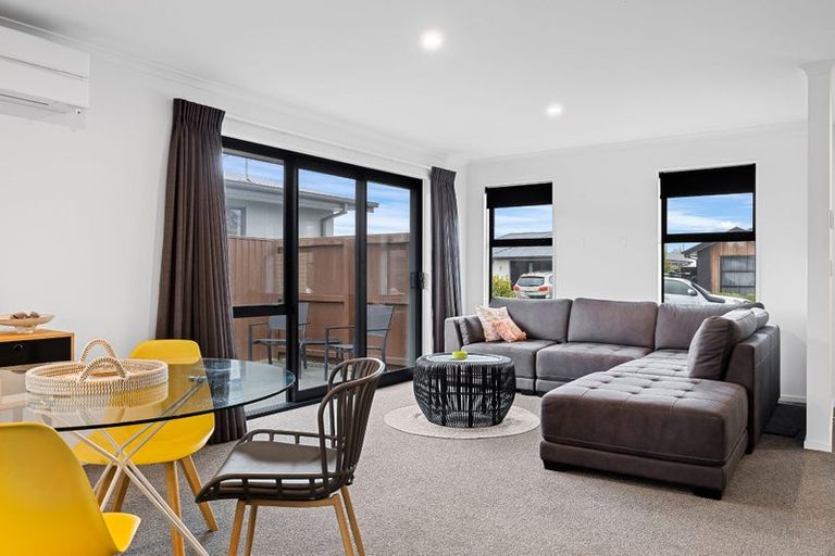 Photo of property in 35 Tara Crescent, Woodend, 7610