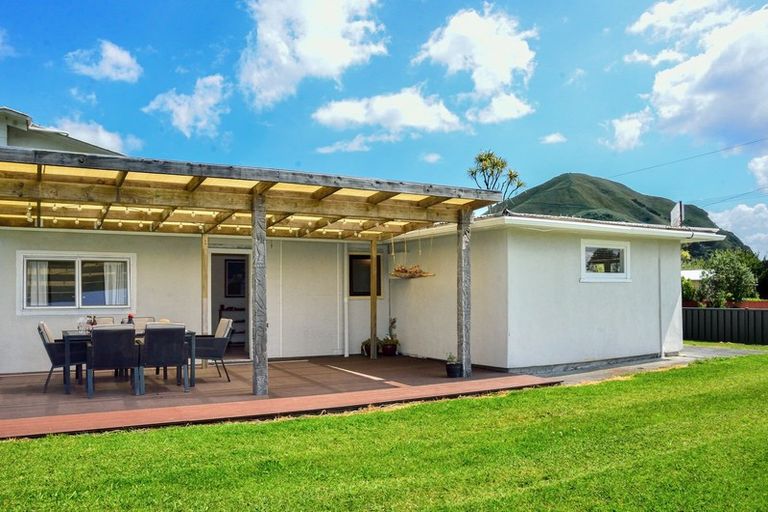 Photo of property in 75 Fortescue Street, Mahia, 4198
