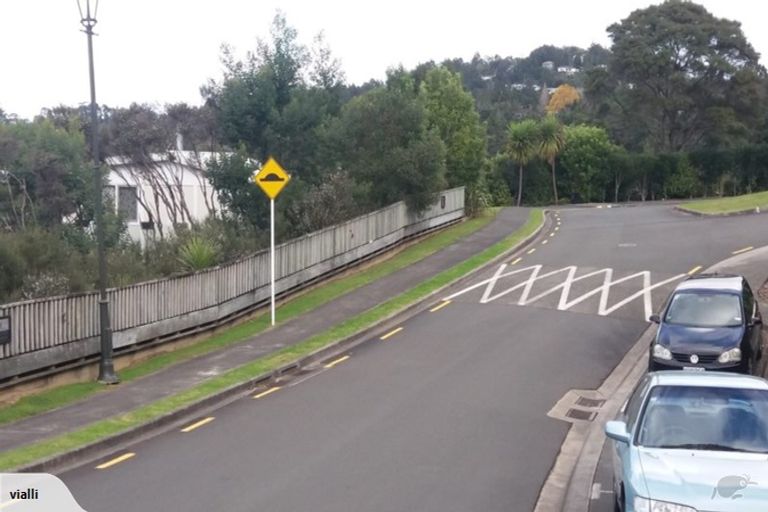 Photo of property in 24 Mccahon Place, Titirangi, Auckland, 0604