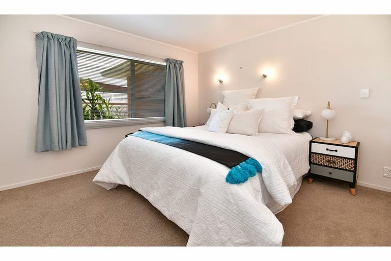Photo of property in 8 Manuka Street, Orewa, 0931