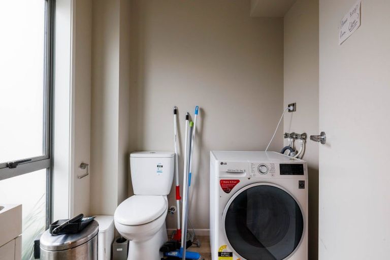 Photo of property in 2/181 Knighton Road, Hillcrest, Hamilton, 3216