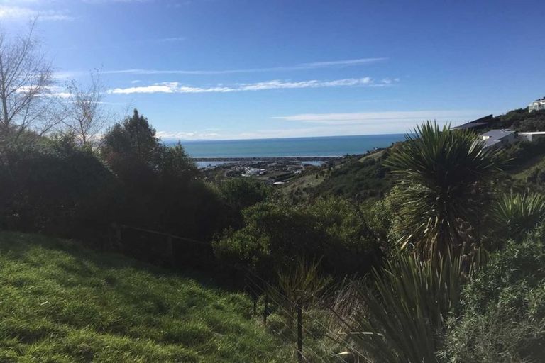 Photo of property in 8 Craigieburn Lane, Mount Pleasant, Christchurch, 8081