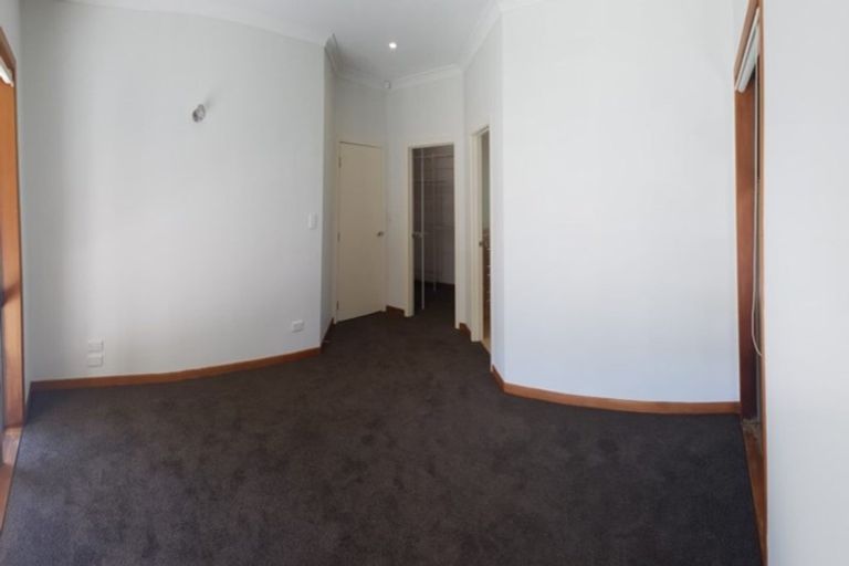 Photo of property in 7 Daphne Harden Lane, Paremoremo, Auckland, 0632