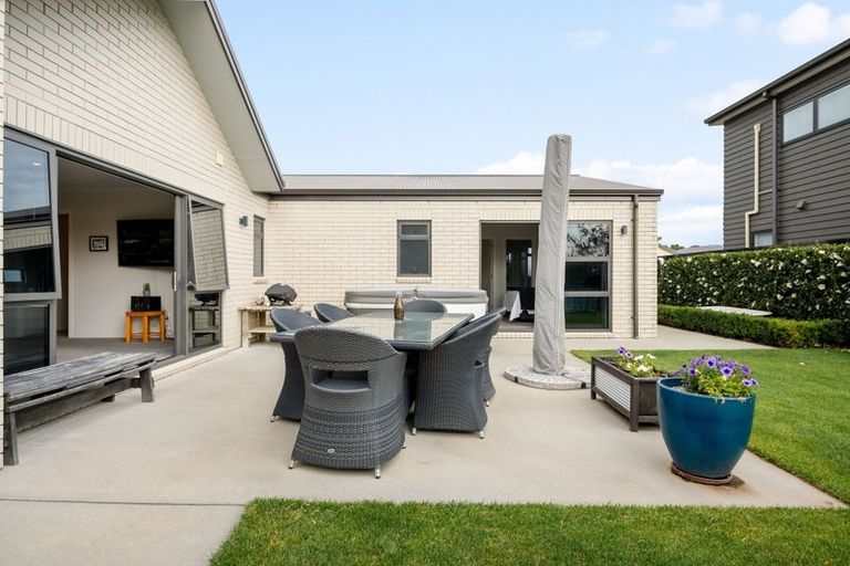 Photo of property in 2 Probert Crescent, Chartwell, Hamilton, 3210