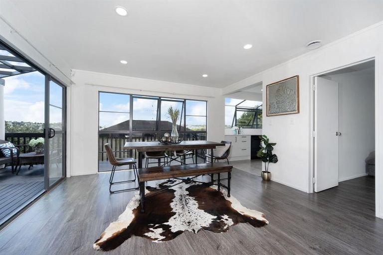 Photo of property in 50a Noeleen Street, Glenfield, Auckland, 0629