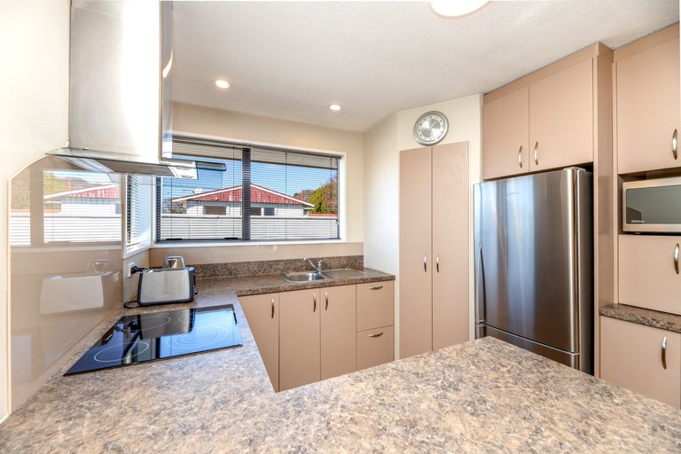 Photo of property in 1/201 Harewood Road, Papanui, Christchurch, 8053