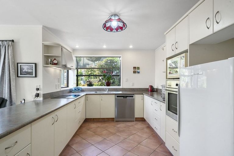 Photo of property in 5 Roman Close, Silverstream, Upper Hutt, 5019