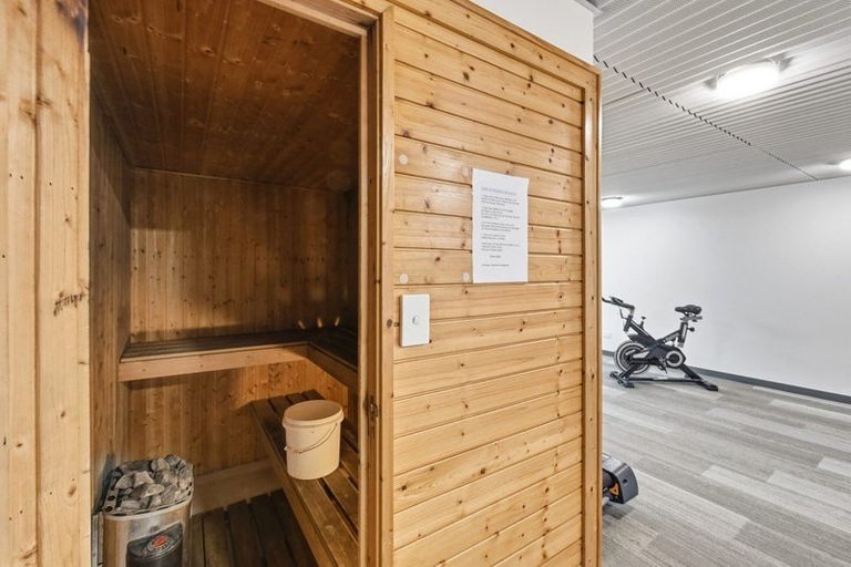 Photo of property in 36 Victoria Road, Mount Maunganui, 3116