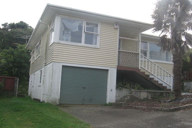 Photo of property in 15 Barberry Grove, Maungaraki, Lower Hutt, 5010