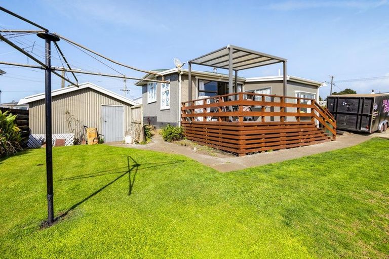 Photo of property in 30 Leicester Street, Patea, 4520