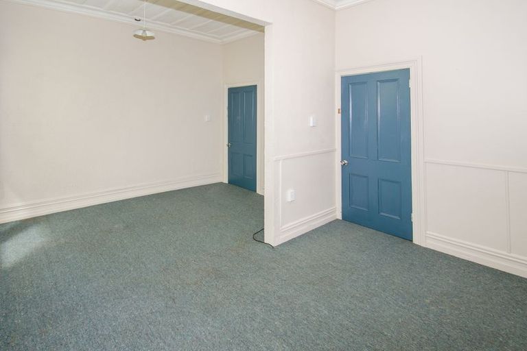 Photo of property in 184 South Road, Caversham, Dunedin, 9012