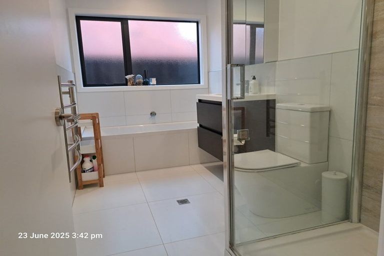 Photo of property in 502c Te Atatu Road, Te Atatu Peninsula, Auckland, 0610