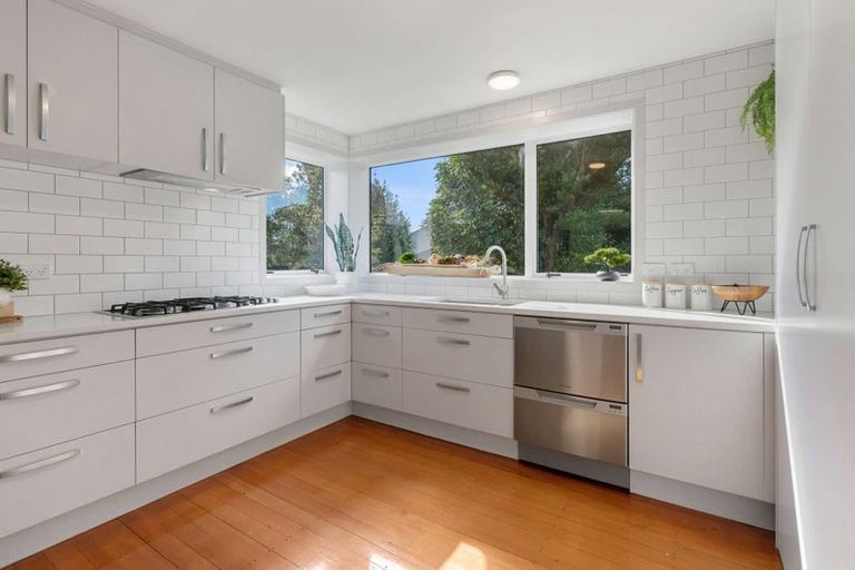 Photo of property in 4 Kenwyn Avenue, St Albans, Christchurch, 8052