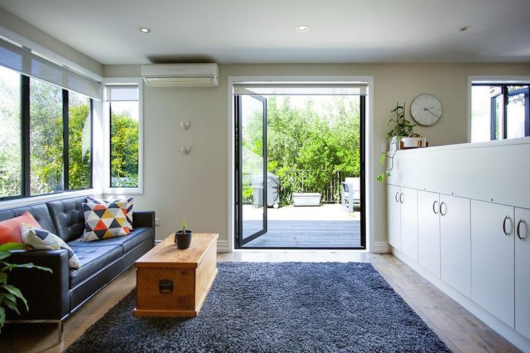 Photo of property in 27c Tamaki Bay Drive, Pakuranga, Auckland, 2010