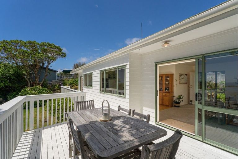 Photo of property in 2 Tairua Heights, Tairua, 3508