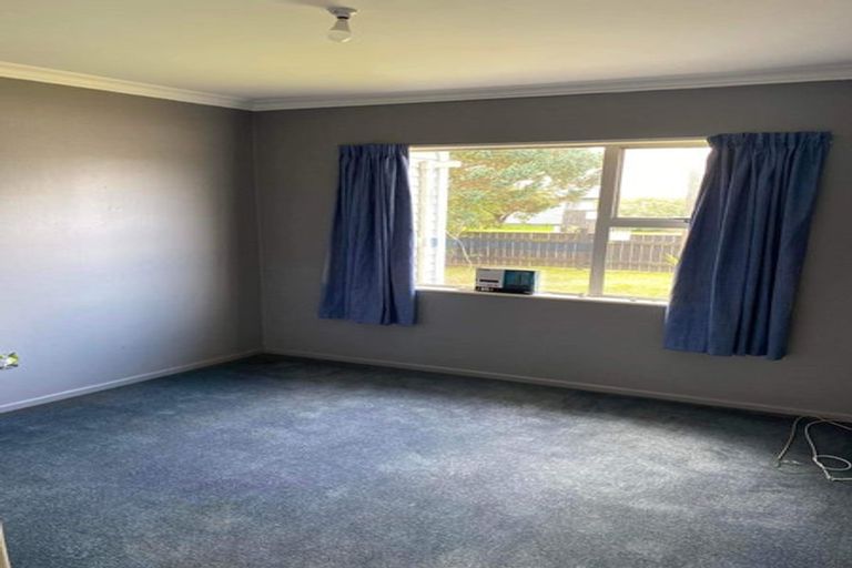 Photo of property in 16 Stirling Street, Levin, 5510