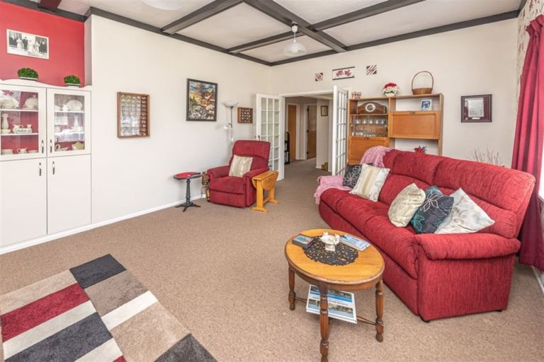 Photo of property in 33 Moore Avenue, Tawhero, Whanganui, 4501