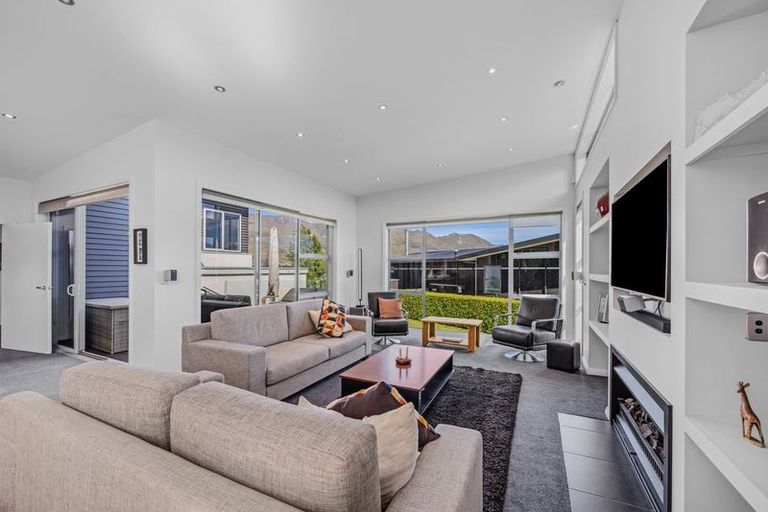 Photo of property in 5 Pearce Place, Wanaka, 9305