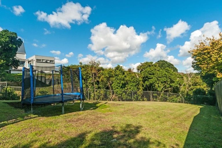 Photo of property in 24 Venus Place, Half Moon Bay, Auckland, 2012