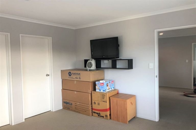 Photo of property in 43 Mili Way, Ranui, Auckland, 0612