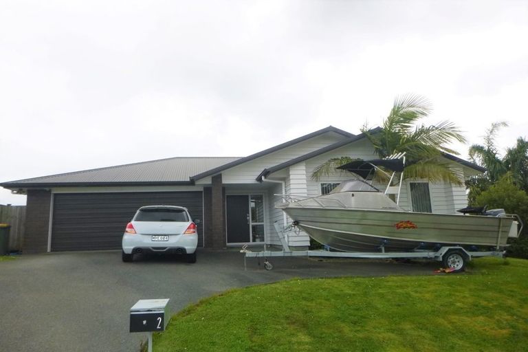 Photo of property in 2 Malbec Place, Huapai, Kumeu, 0810