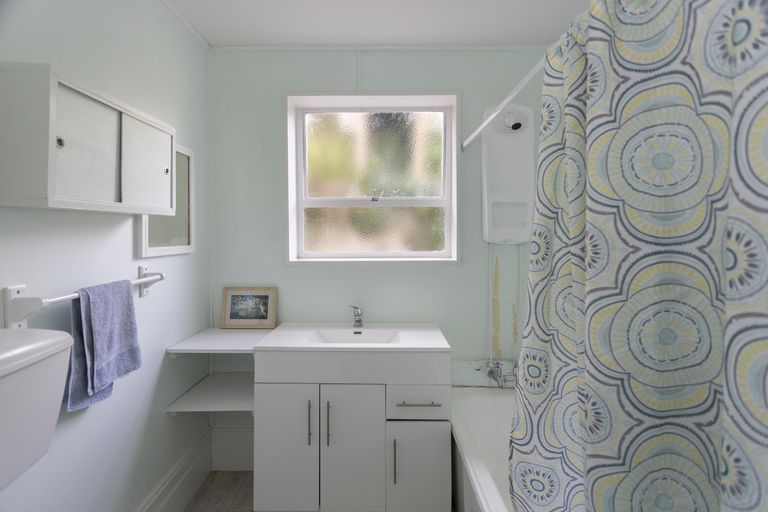 Photo of property in 1a Warren Street, Oamaru, 9400