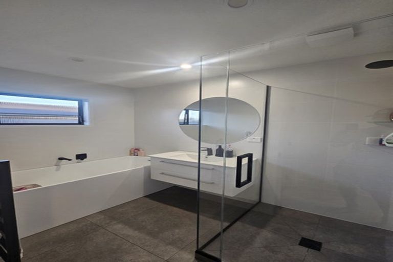 Photo of property in 34 Ti Nana Crescent, Henderson, Auckland, 0610