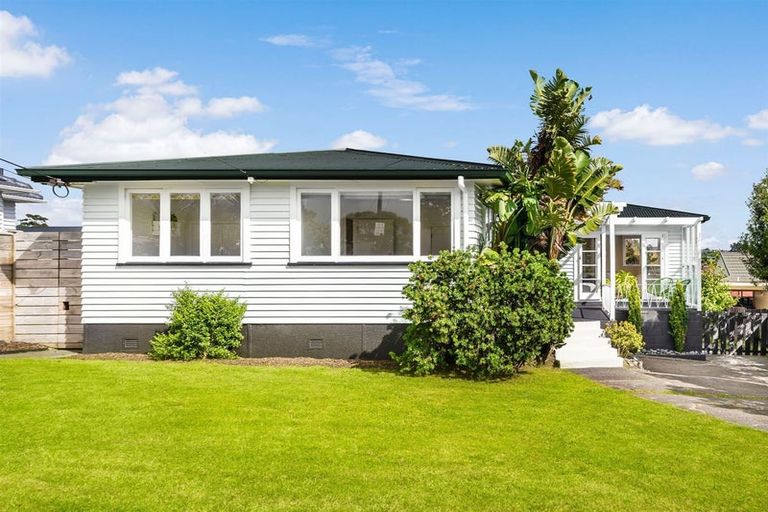 Photo of property in 119 Matipo Road, Te Atatu Peninsula, Auckland, 0610