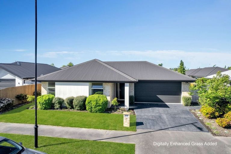 Photo of property in 22 Bradwell Crescent, Halswell, Christchurch, 8025