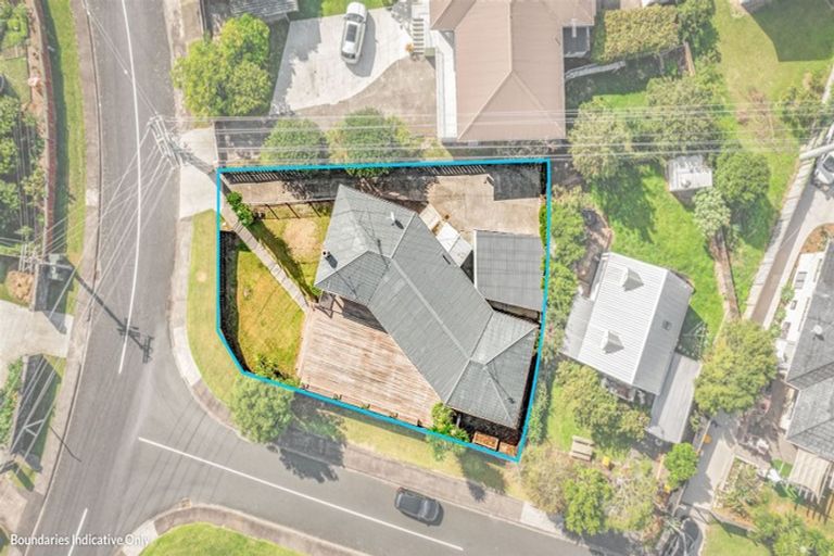 Photo of property in 2 Talavera Place, Te Atatu South, Auckland, 0602