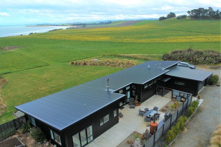 Photo of property in 3/1250 Waianakarua Road, Kakanui, Oamaru, 9495