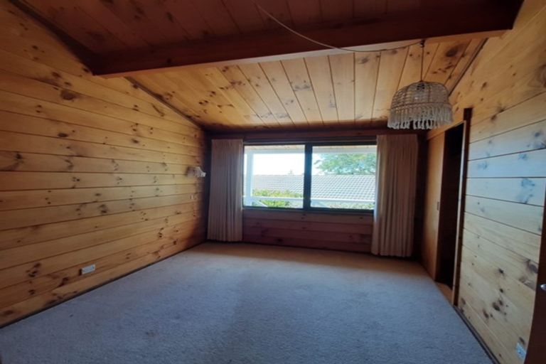 Photo of property in 7 Cyclades Place, Shelly Park, Auckland, 2014