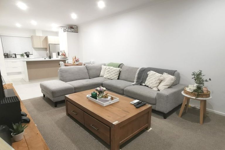 Photo of property in 12b Titoki Street, Te Atatu Peninsula, Auckland, 0610