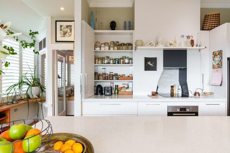 Photo of property in 114 Cliffs Road, Saint Clair, Dunedin, 9012