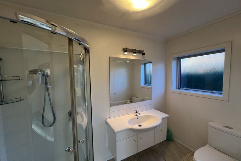 Photo of property in 11 Camberwell Place, Avonhead, Christchurch, 8042