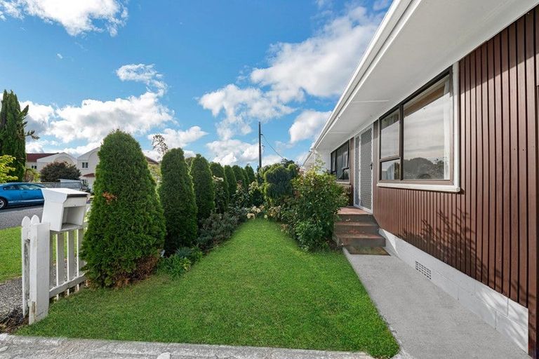 Photo of property in 2/7 Don Street, Papakura, 2110