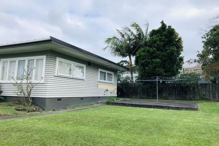 Photo of property in 119 Te Atatu Road, Te Atatu South, Auckland, 0610